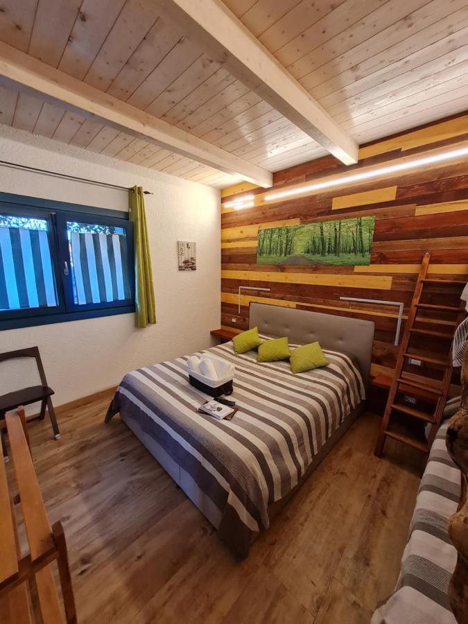 Portopollo Surfhouse Barrabisa Екстер'єр фото