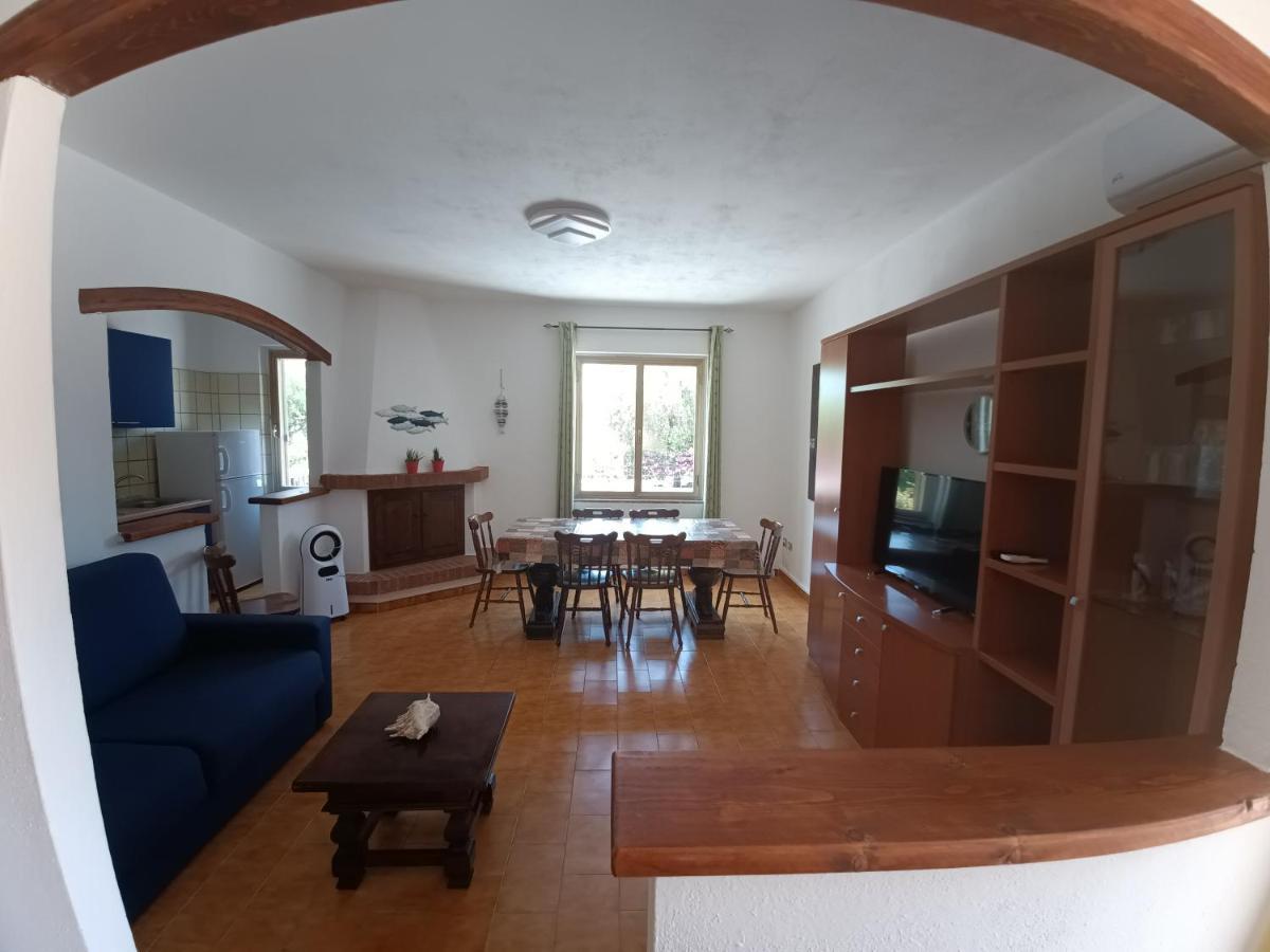 Portopollo Surfhouse Barrabisa Екстер'єр фото
