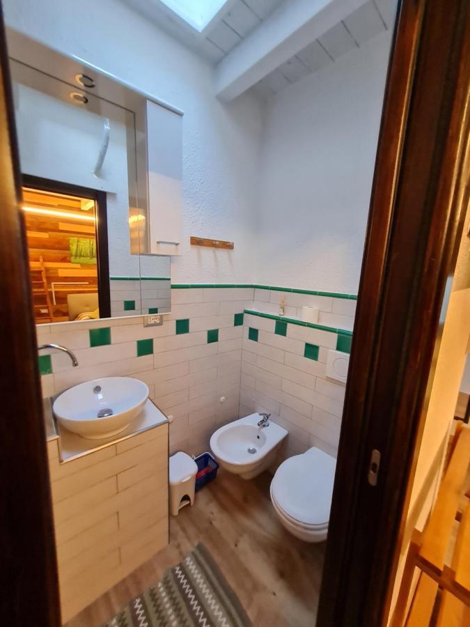 Portopollo Surfhouse Barrabisa Екстер'єр фото